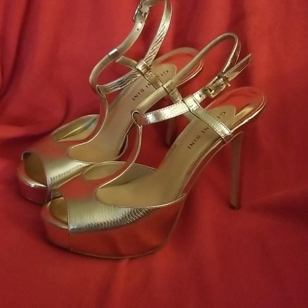 Gold gianni bini high heels